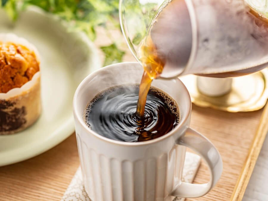 注がれるホットコーヒー